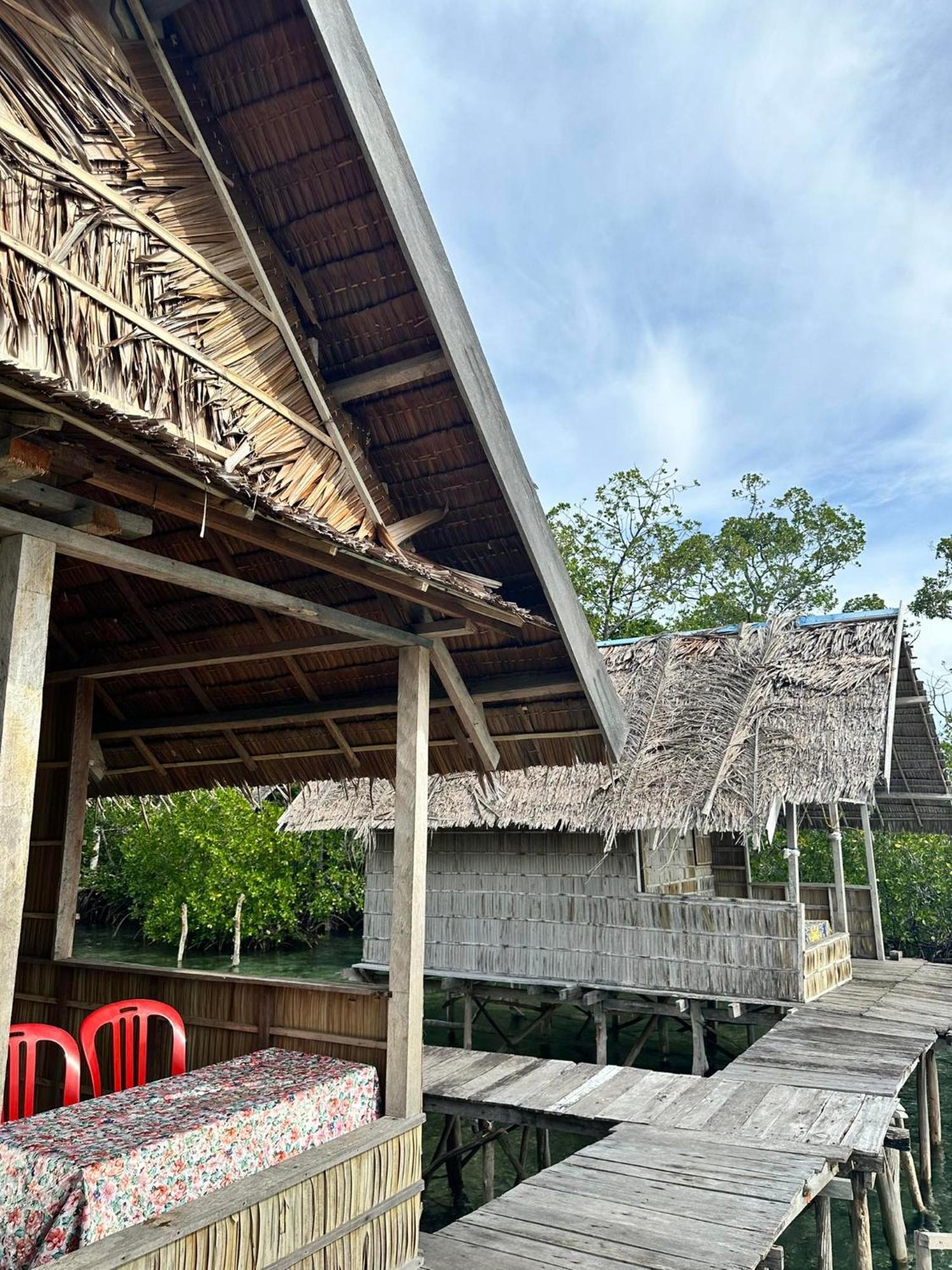 Nyanse Homestay - Raja Ampat Besir Экстерьер фото