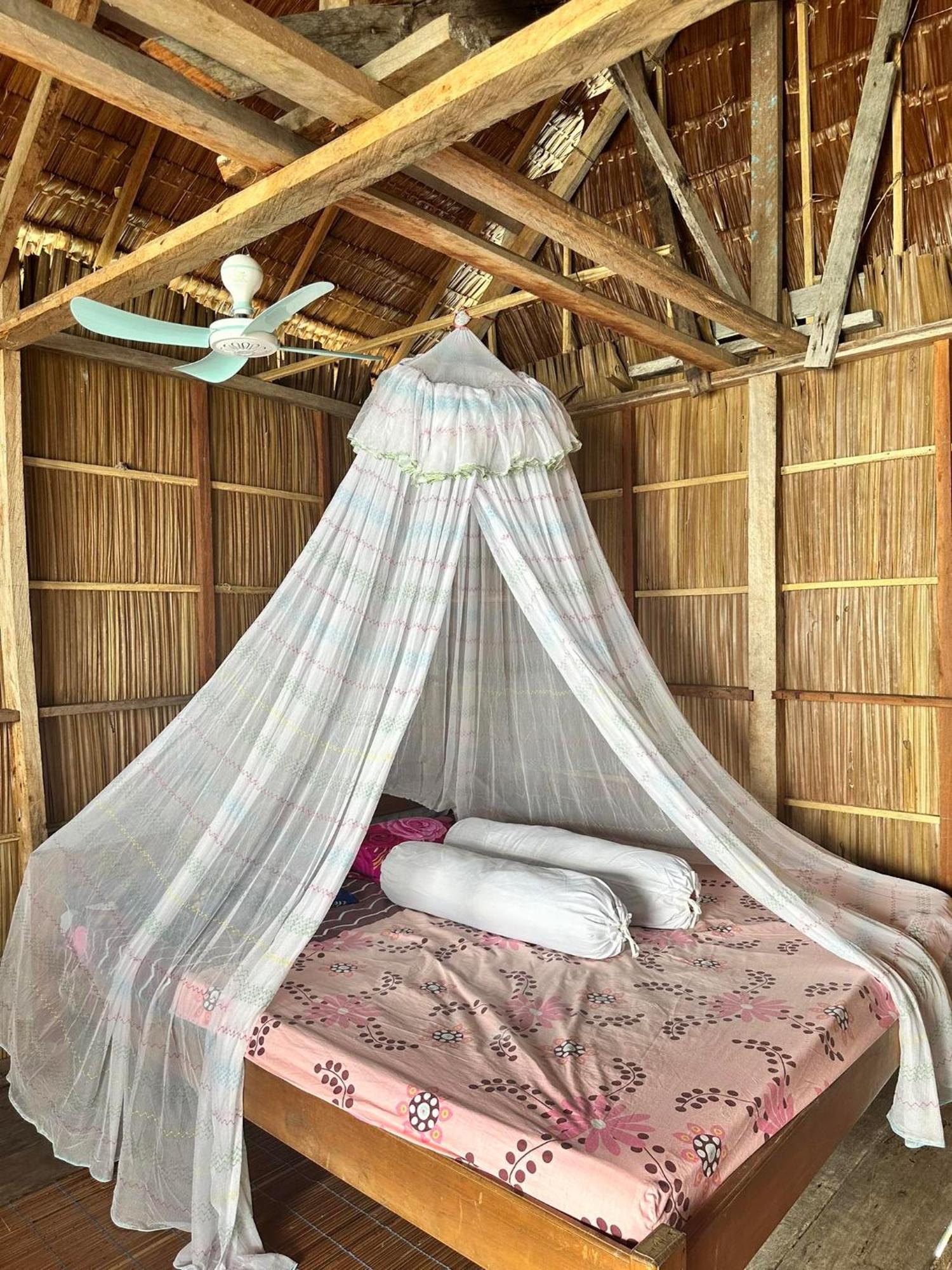 Nyanse Homestay - Raja Ampat Besir Экстерьер фото