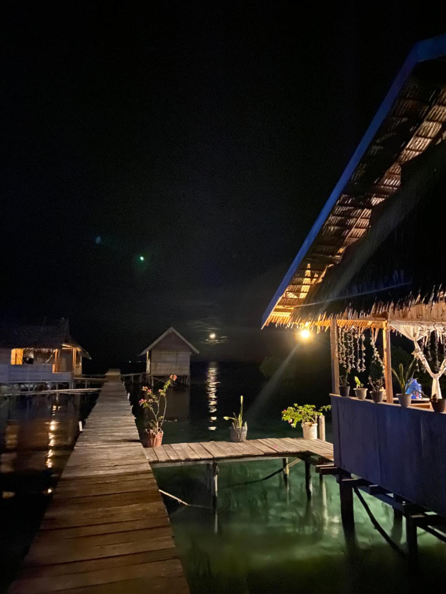 Nyanse Homestay - Raja Ampat Besir Экстерьер фото