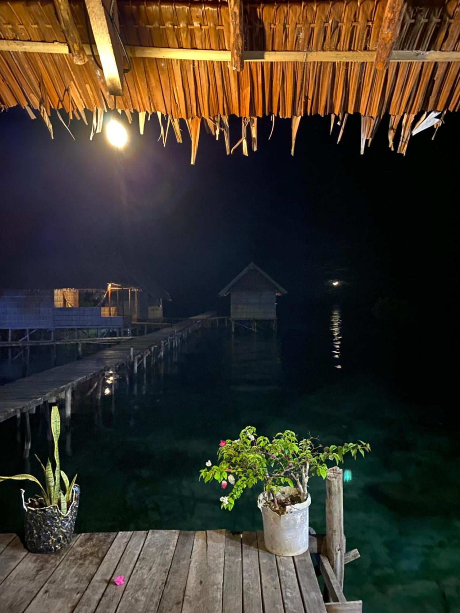 Nyanse Homestay - Raja Ampat Besir Экстерьер фото