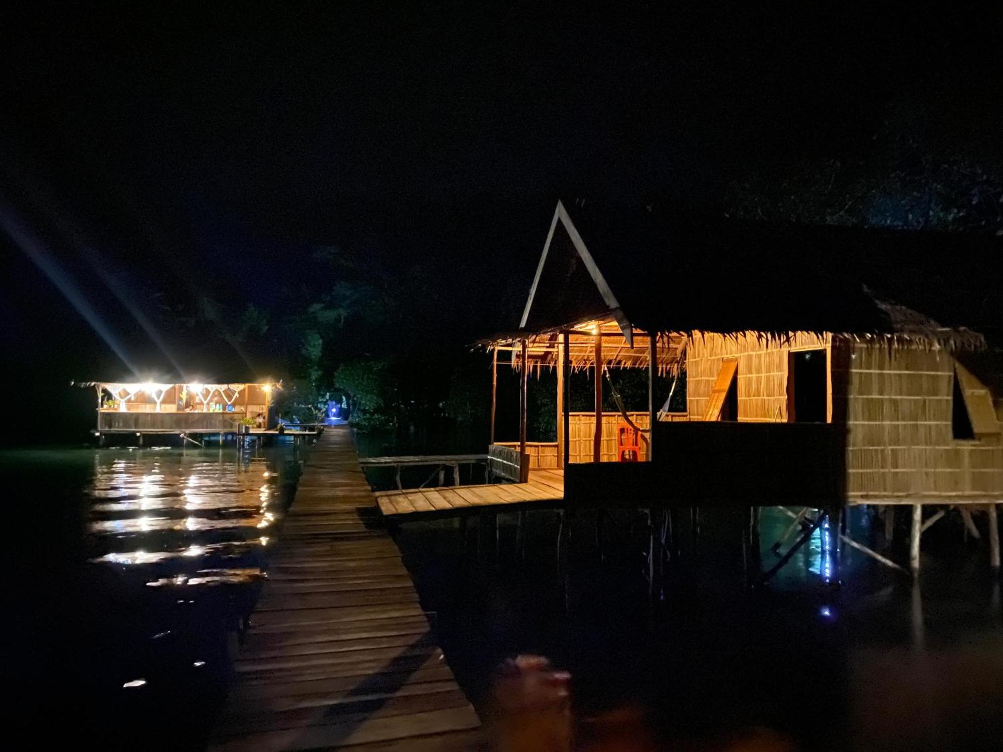 Nyanse Homestay - Raja Ampat Besir Экстерьер фото