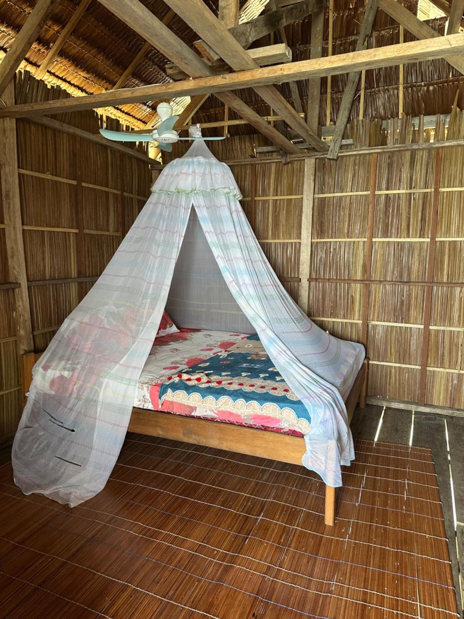 Nyanse Homestay - Raja Ampat Besir Экстерьер фото